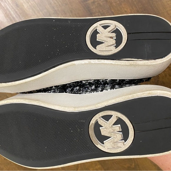 Michael Kors black shoe size 8.5 - Picture 4 of 4